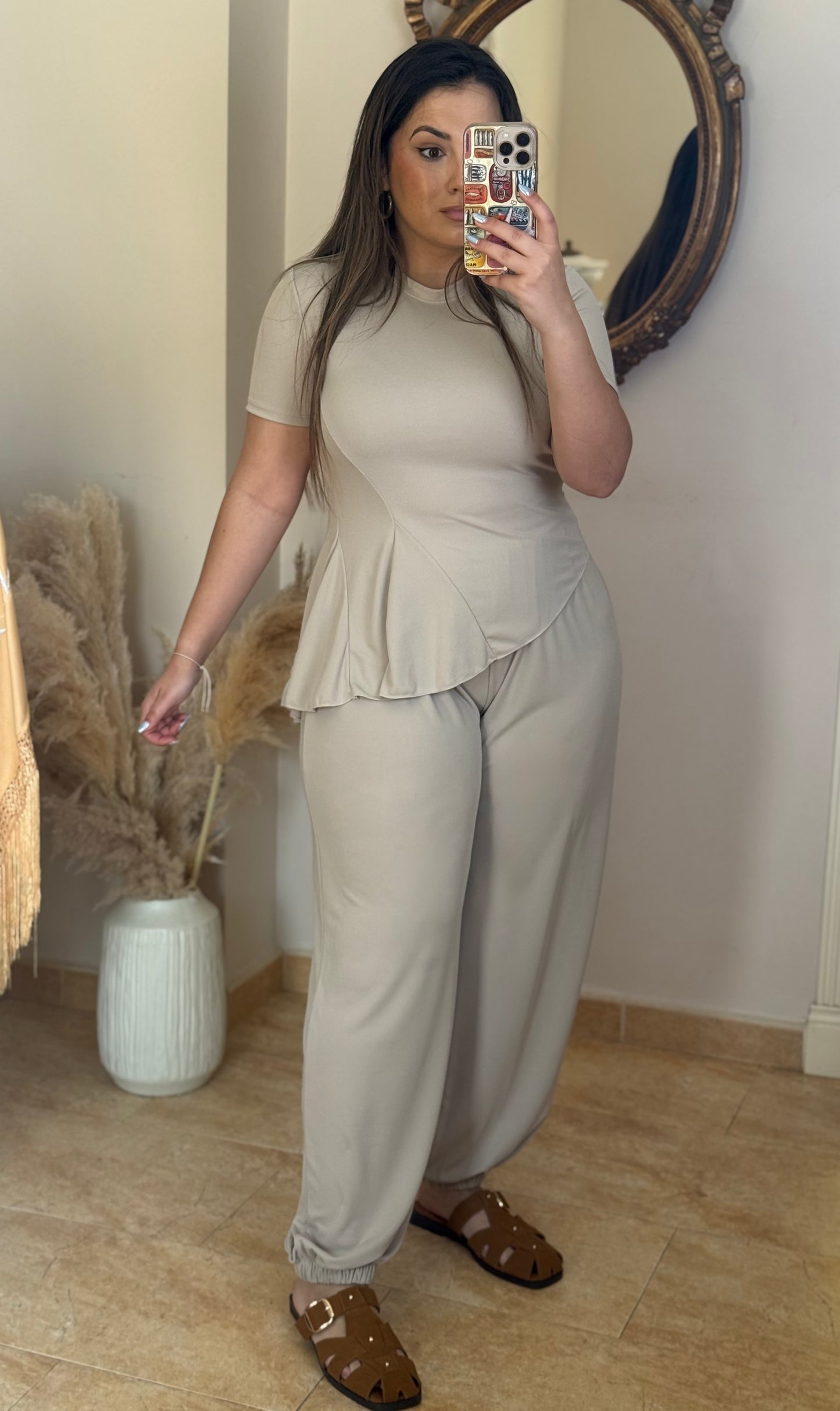 Conjunto Asimétrico Relax Fit Beige