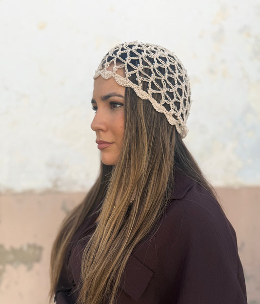 Gorro de Crochet con Abalorios Beige