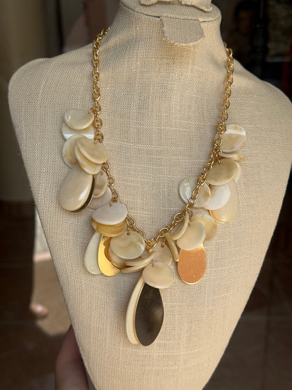 Collar Nácar Dorado