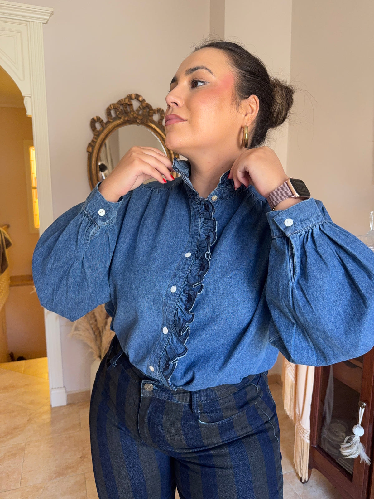 Camisa Vaquera con Volantes