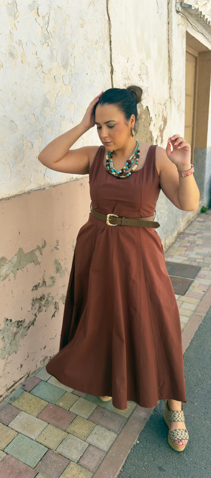 Vestido Midi con Cinturón Marrón