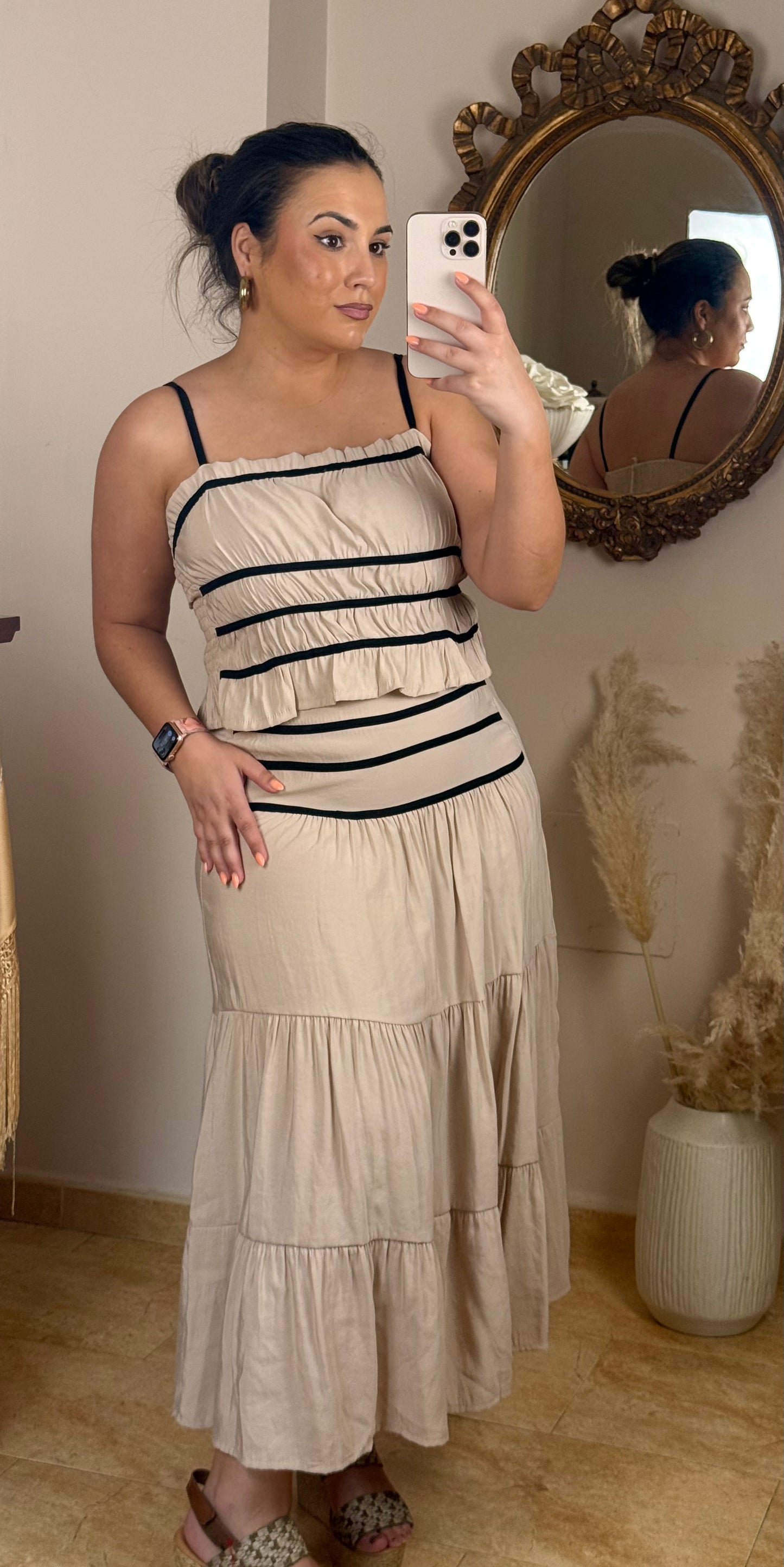 Conjunto Falda Midi Y Top Combinado Beige