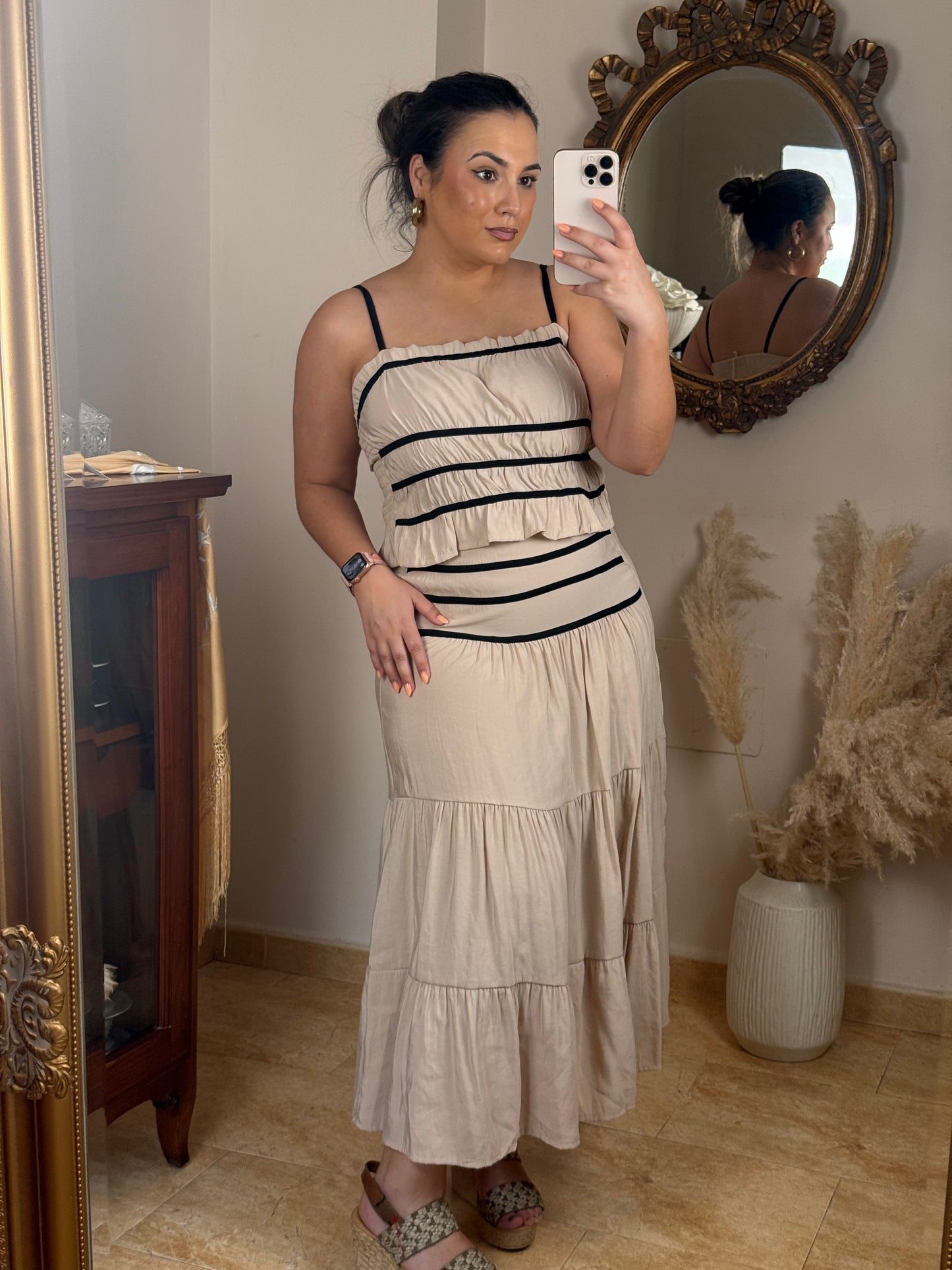 Conjunto Falda Midi Y Top Combinado Beige