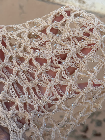 Gorro de Crochet con Abalorios Beige