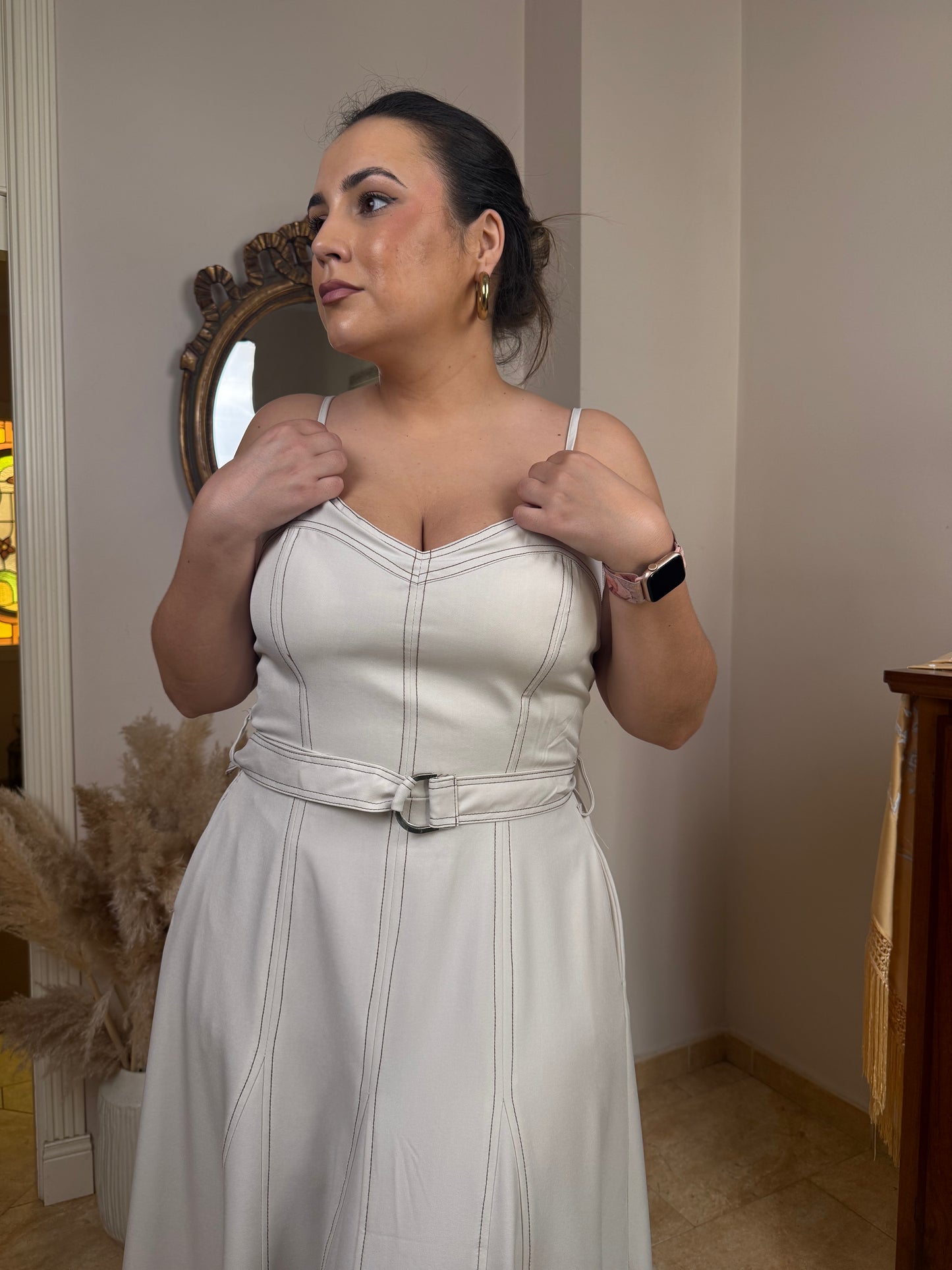 Vestido Midi Estructurado