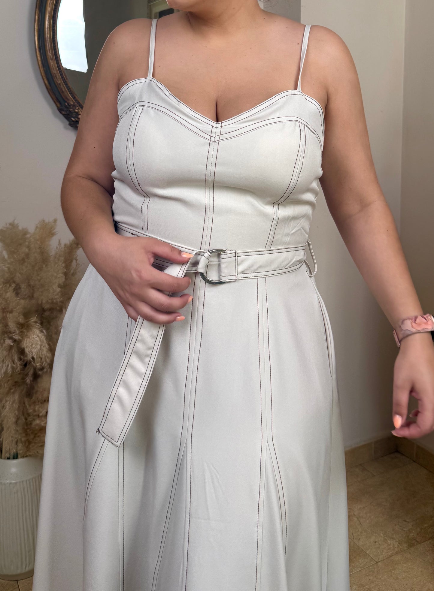 Vestido Midi Estructurado