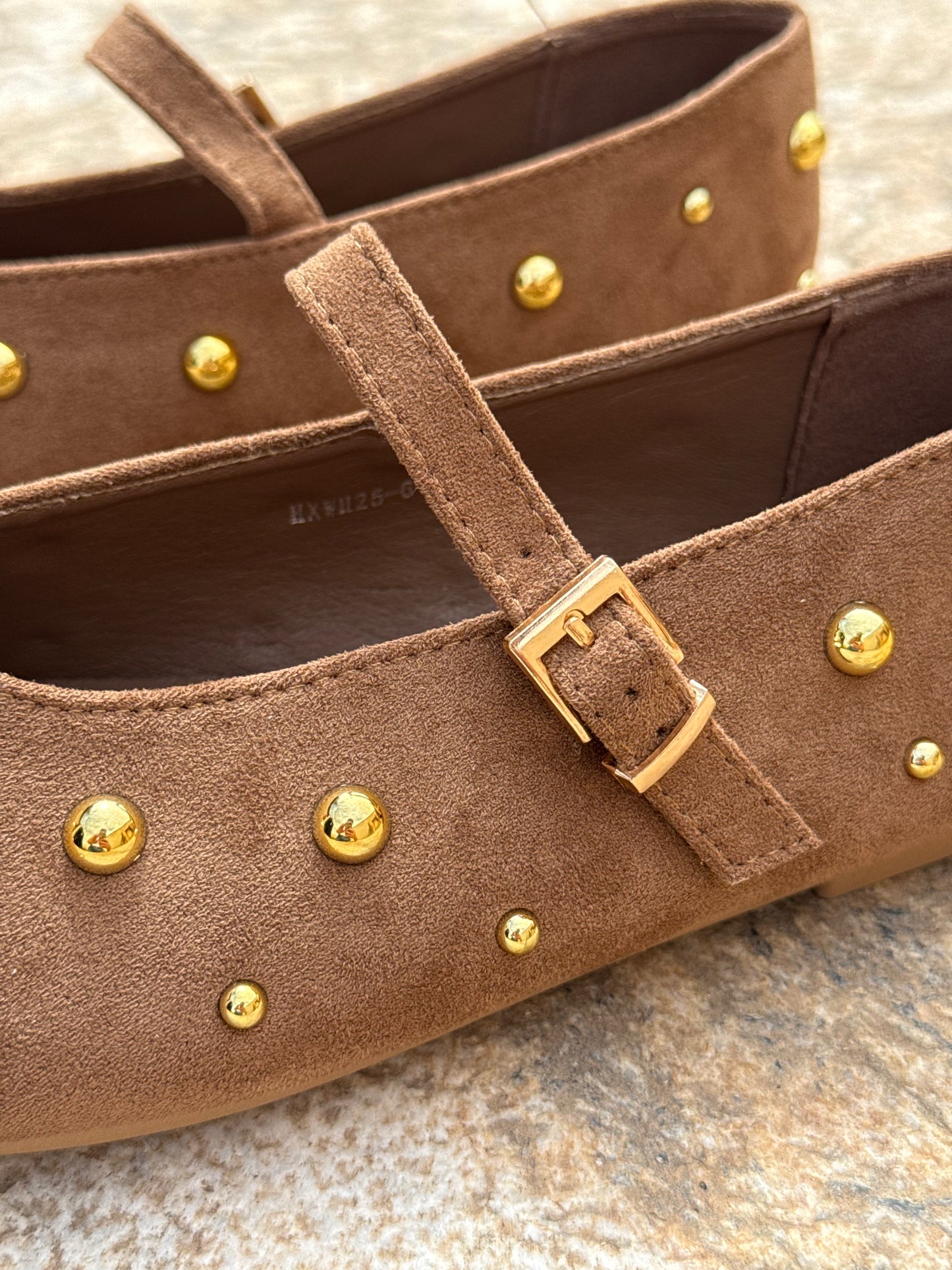 Bailarina Camel Tachuelas