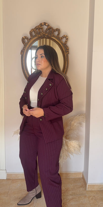 Traje Julieta Burdeos