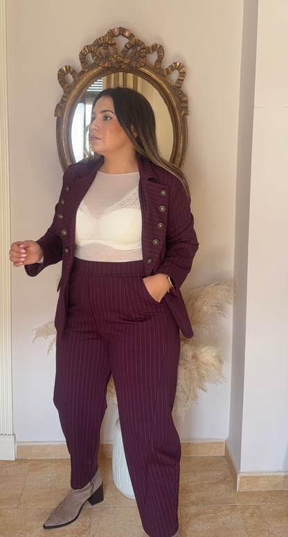 Traje Julieta Burdeos