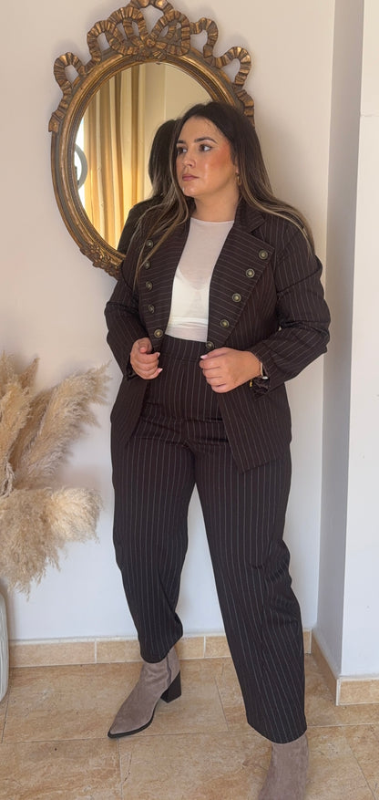 Traje Julieta Marrón