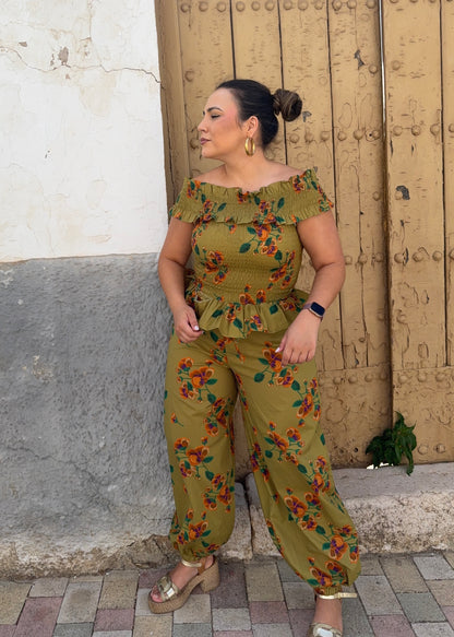 Conjunto Flores Peplum Verde