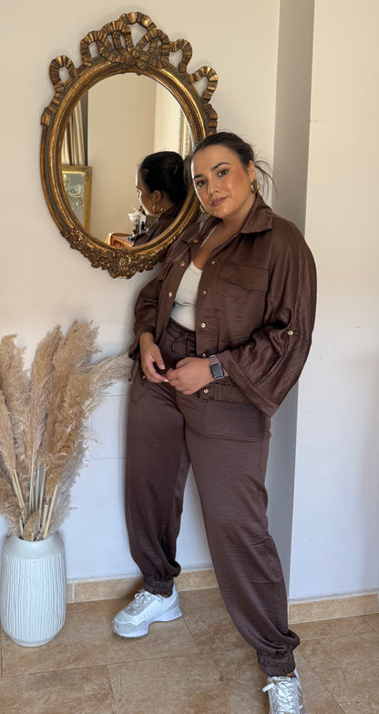 Conjunto Jogger Satinado Chocolate