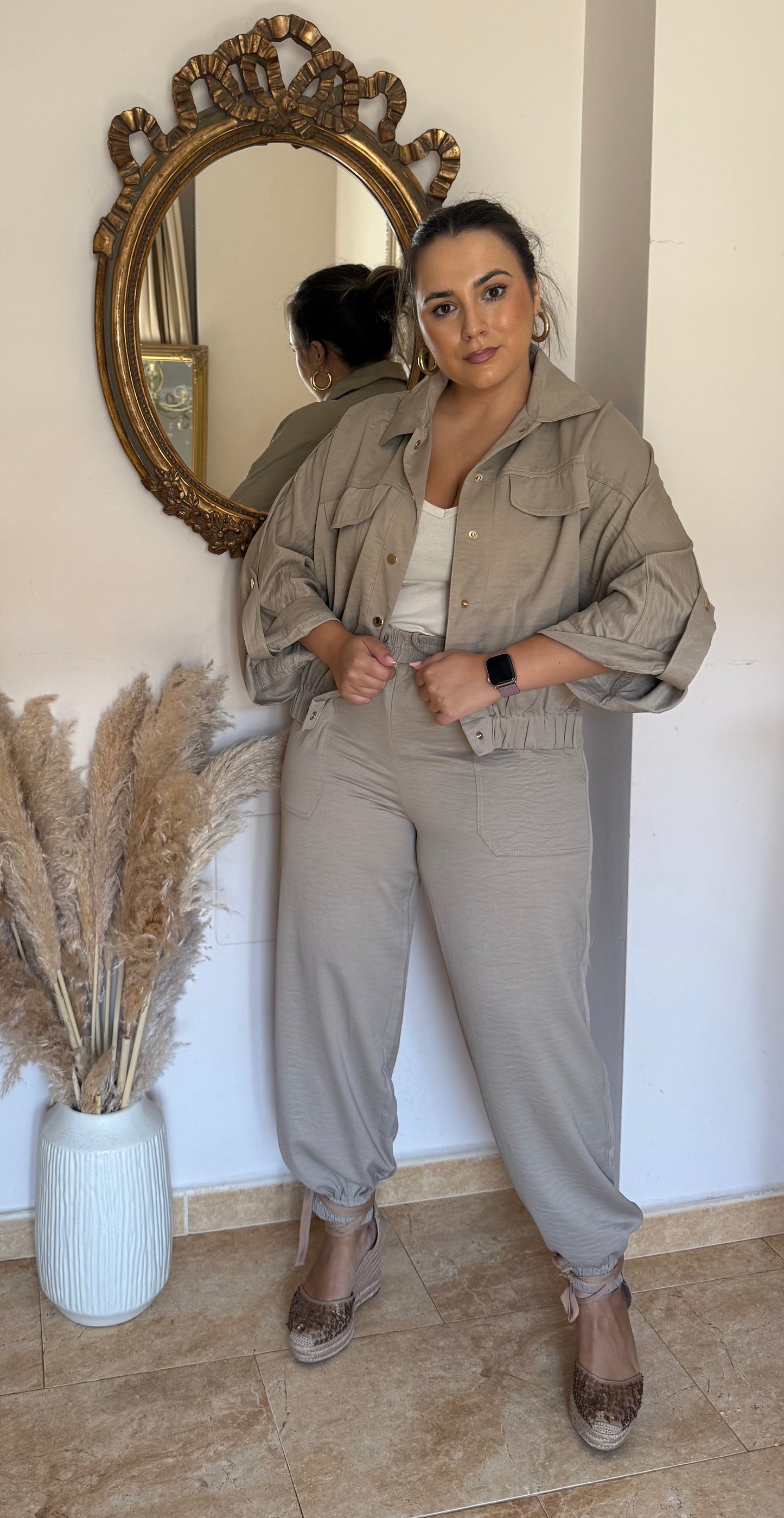 Conjunto Jogger Satinado Beige