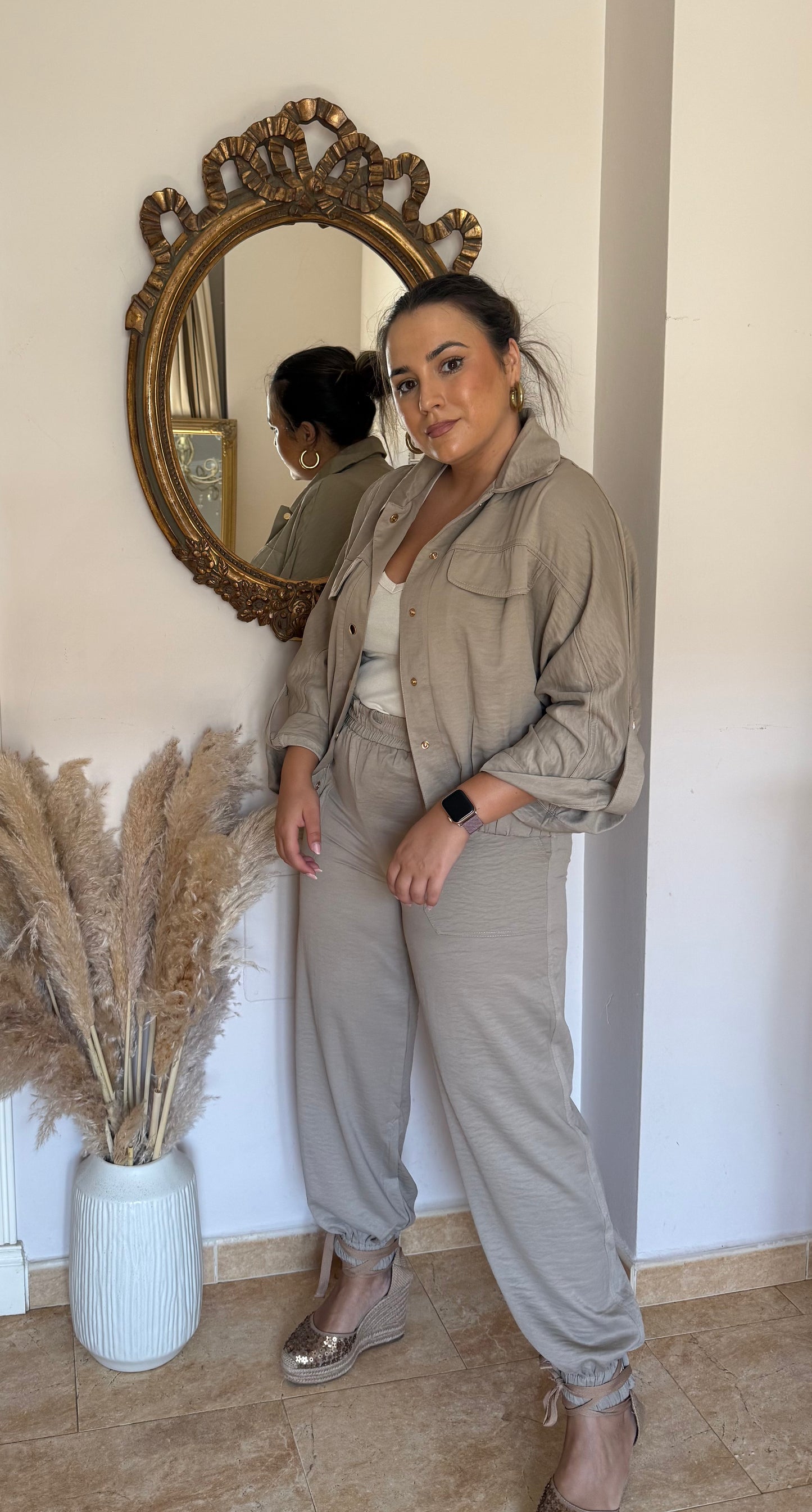 Conjunto Jogger Satinado Beige